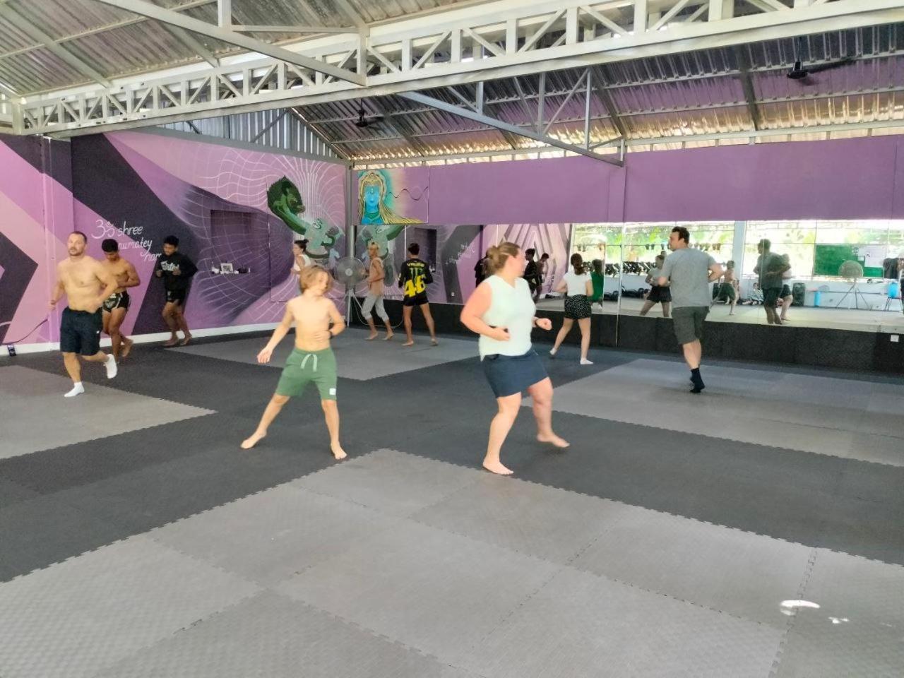 Hotel Ground Zero Martial Arts And Yoga Ciudad de Siem Riep Exterior foto